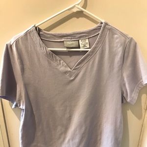 Short sleeve lilac top with cute neckline